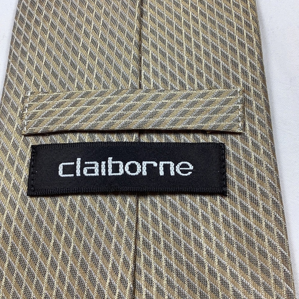 Claiborne Men's Silk Tie Geometric Diamond Woven